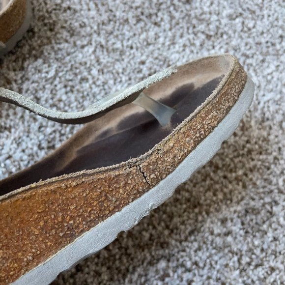 Birkenstock | Pebbled Silver Gizeh Sandal - Size 39 - Picture 9 of 15